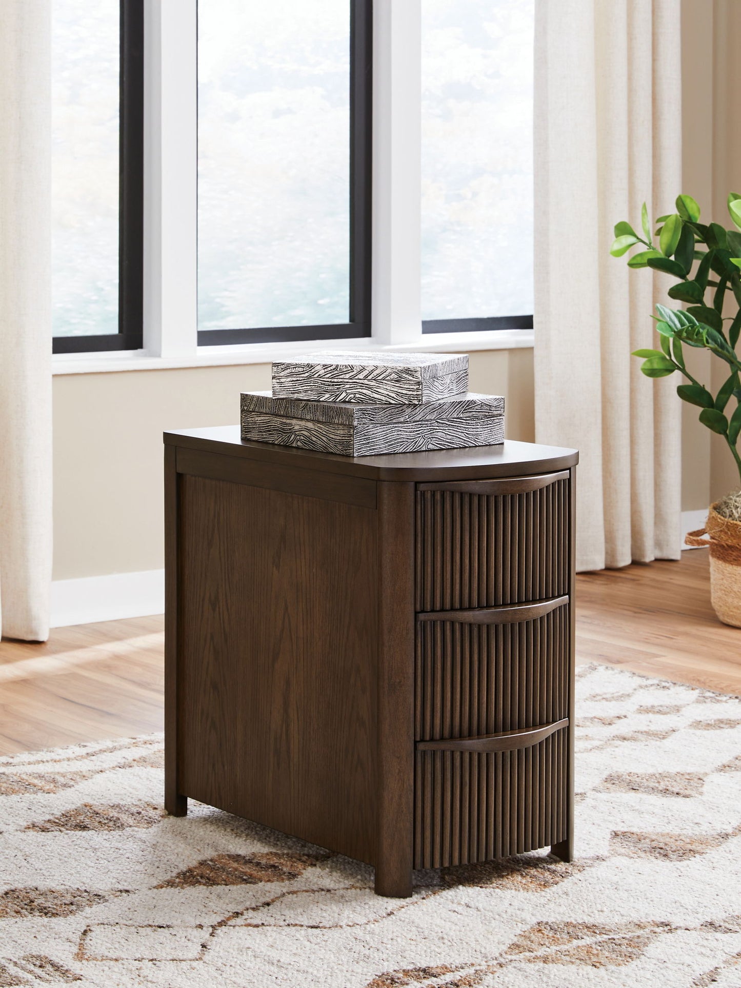 Camdill - Chair Side End Table - Hornell Furniture Outlet