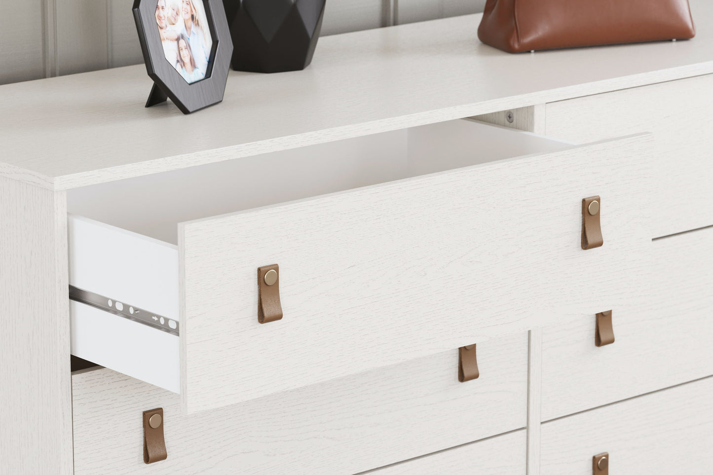 Aprilyn - Dresser - Hornell Furniture Outlet