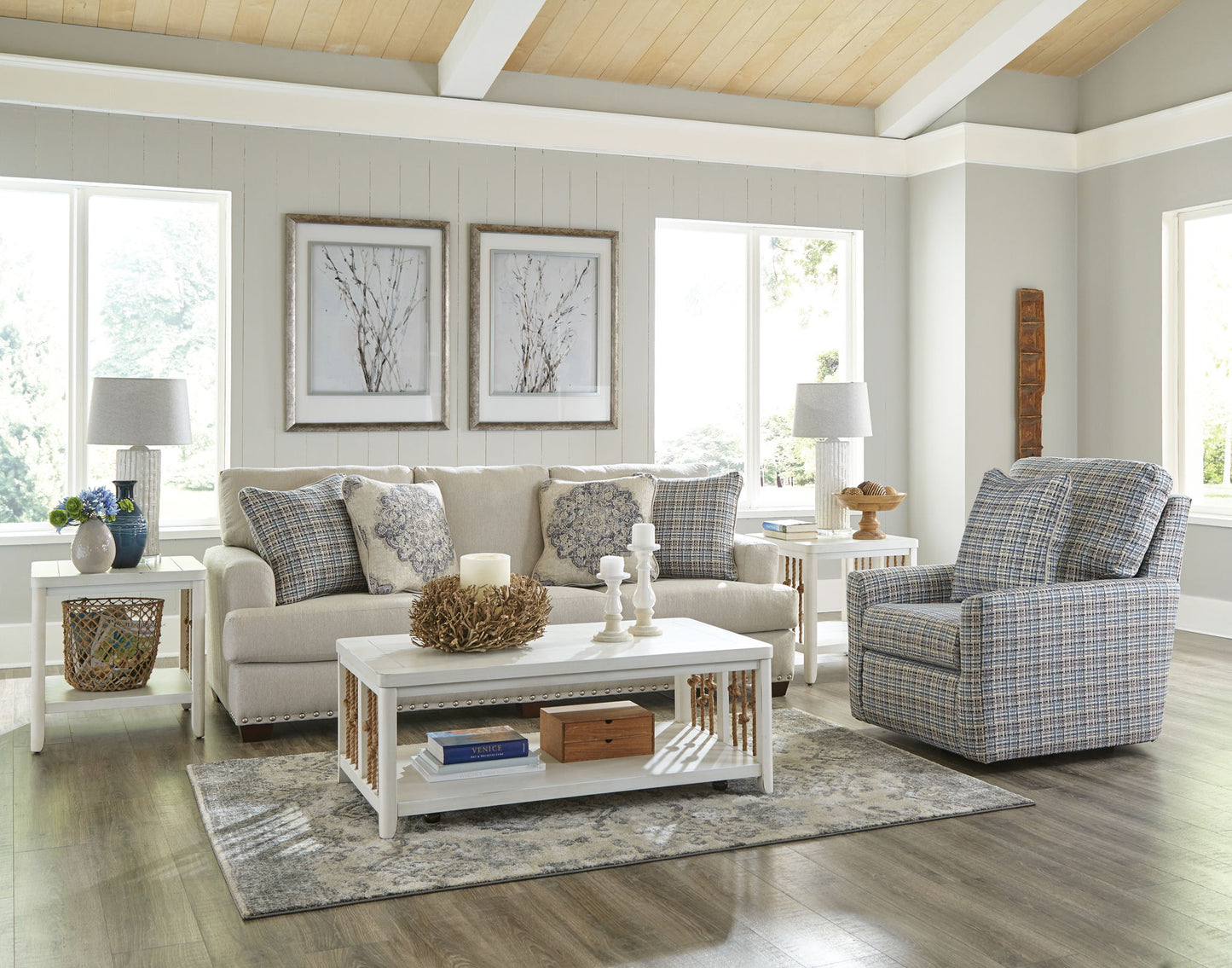 Newberg - Cocktail Ottoman - Hornell Furniture Outlet