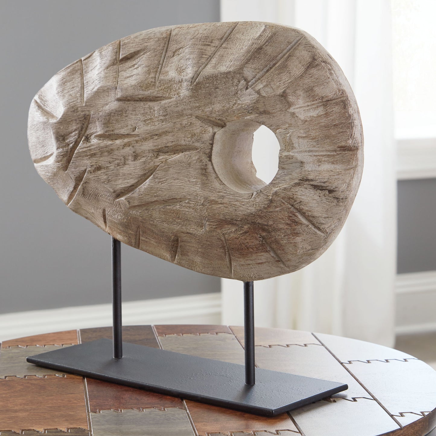 Dashburn - Antique White / Black - Sculpture - Hornell Furniture Outlet