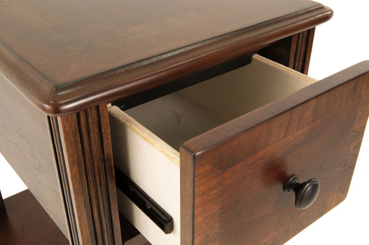 Breegin - Chair Side End Table - Removable Tray - Brown - Hornell Furniture Outlet