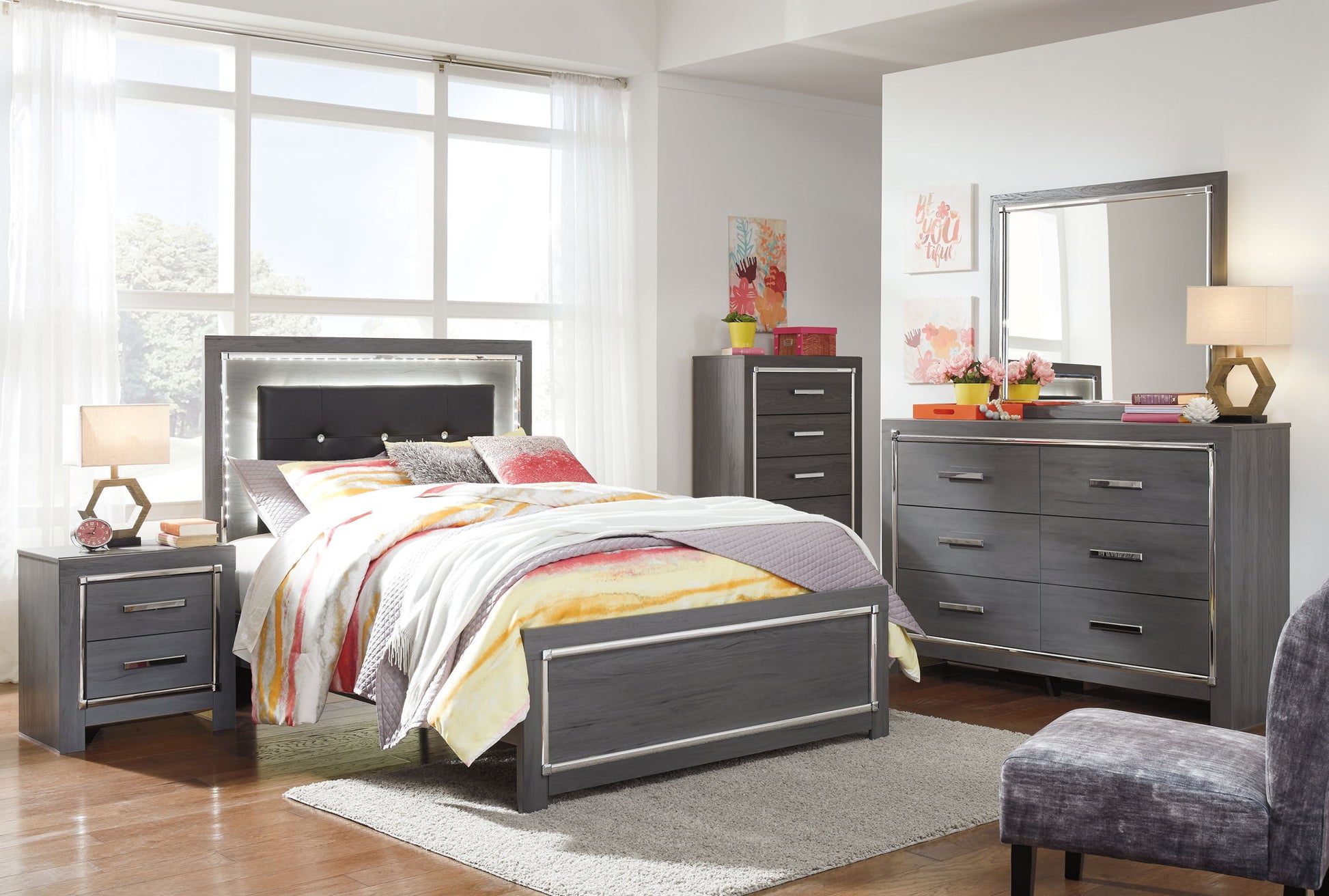 Lodanna - Youth Panel Bedroom Set - Hornell Furniture Outlet