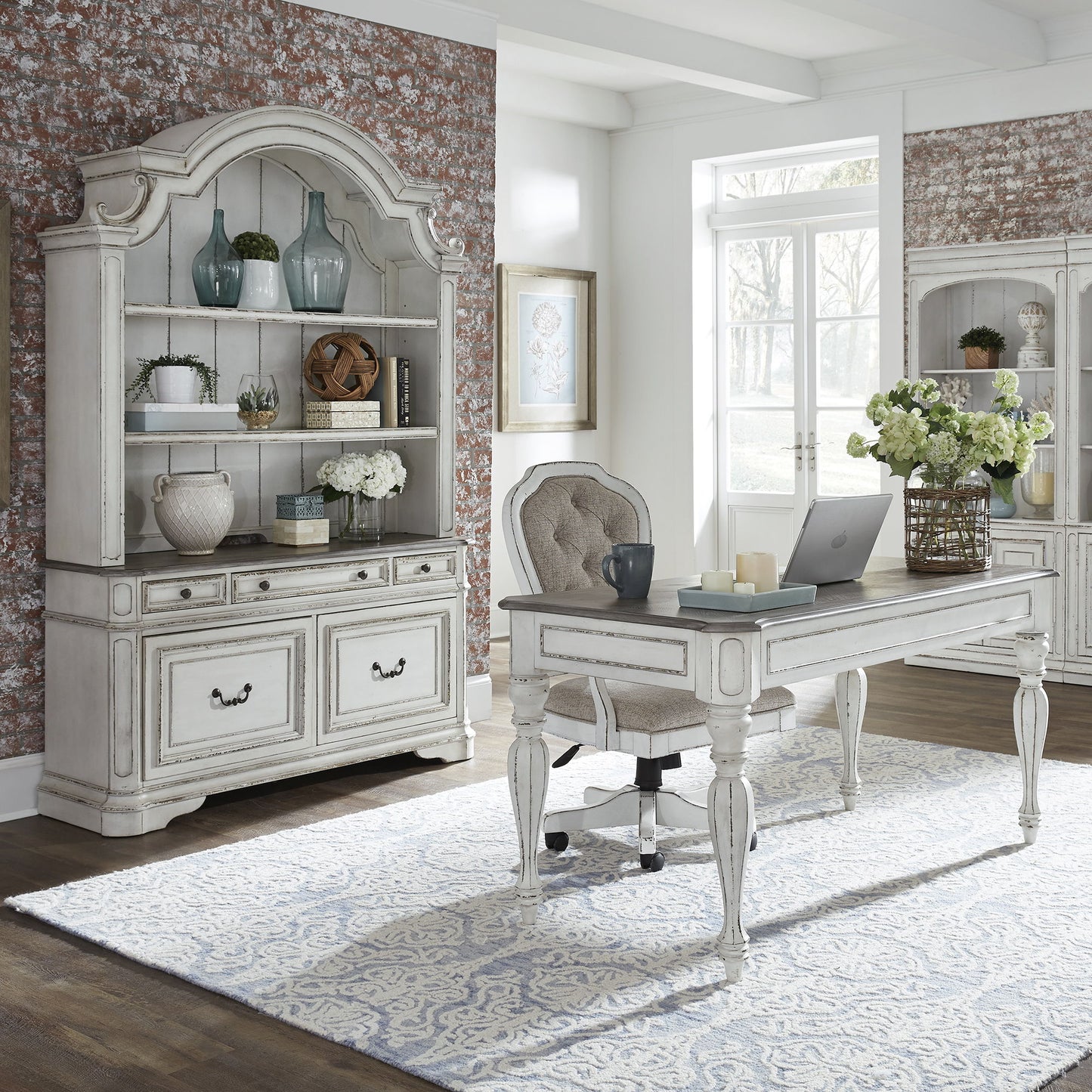 Magnolia Manor - Jr Executive Desk Chair - White - Hornell Furniture Outlet