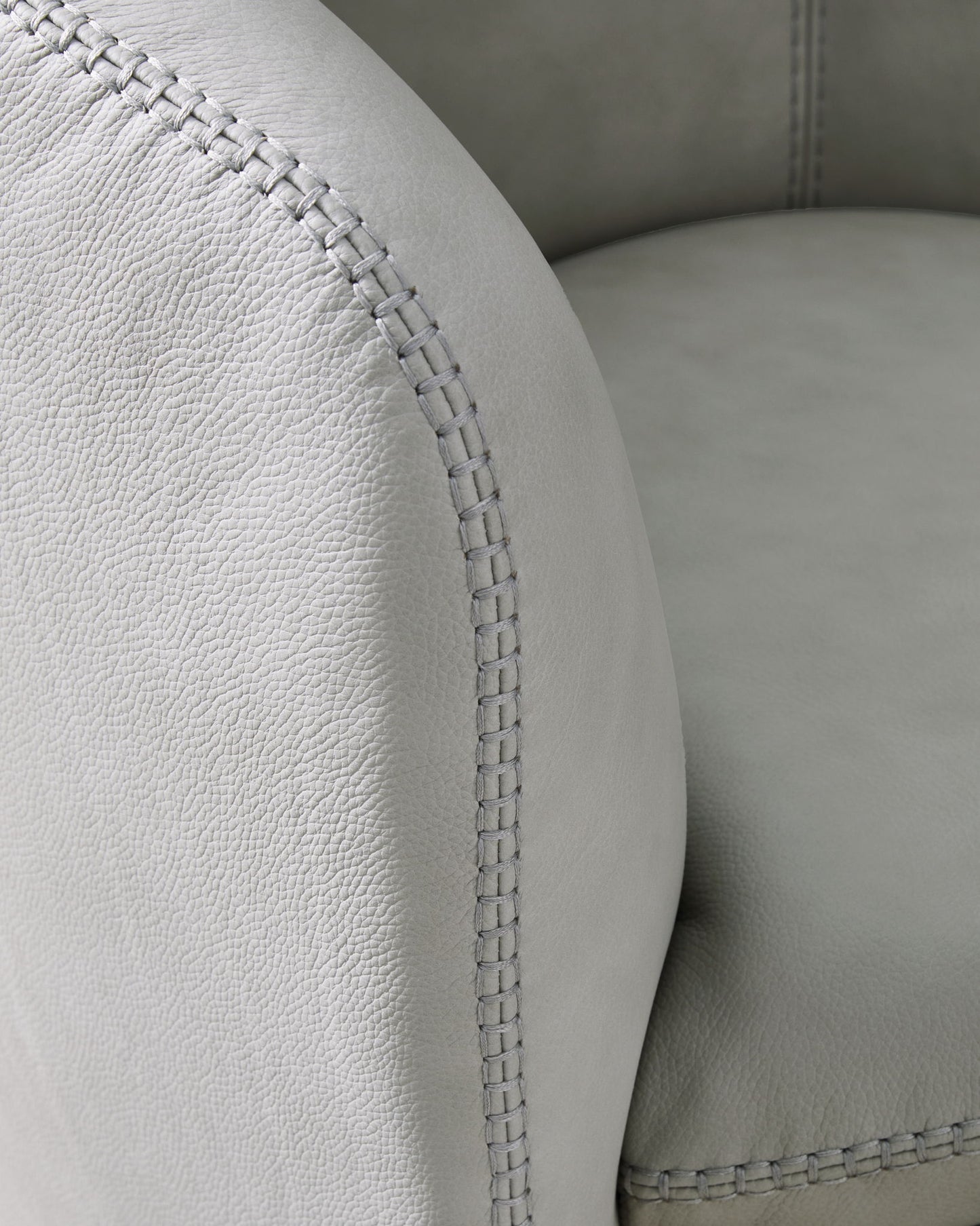 Kierreys - Swivel Chair - Hornell Furniture Outlet