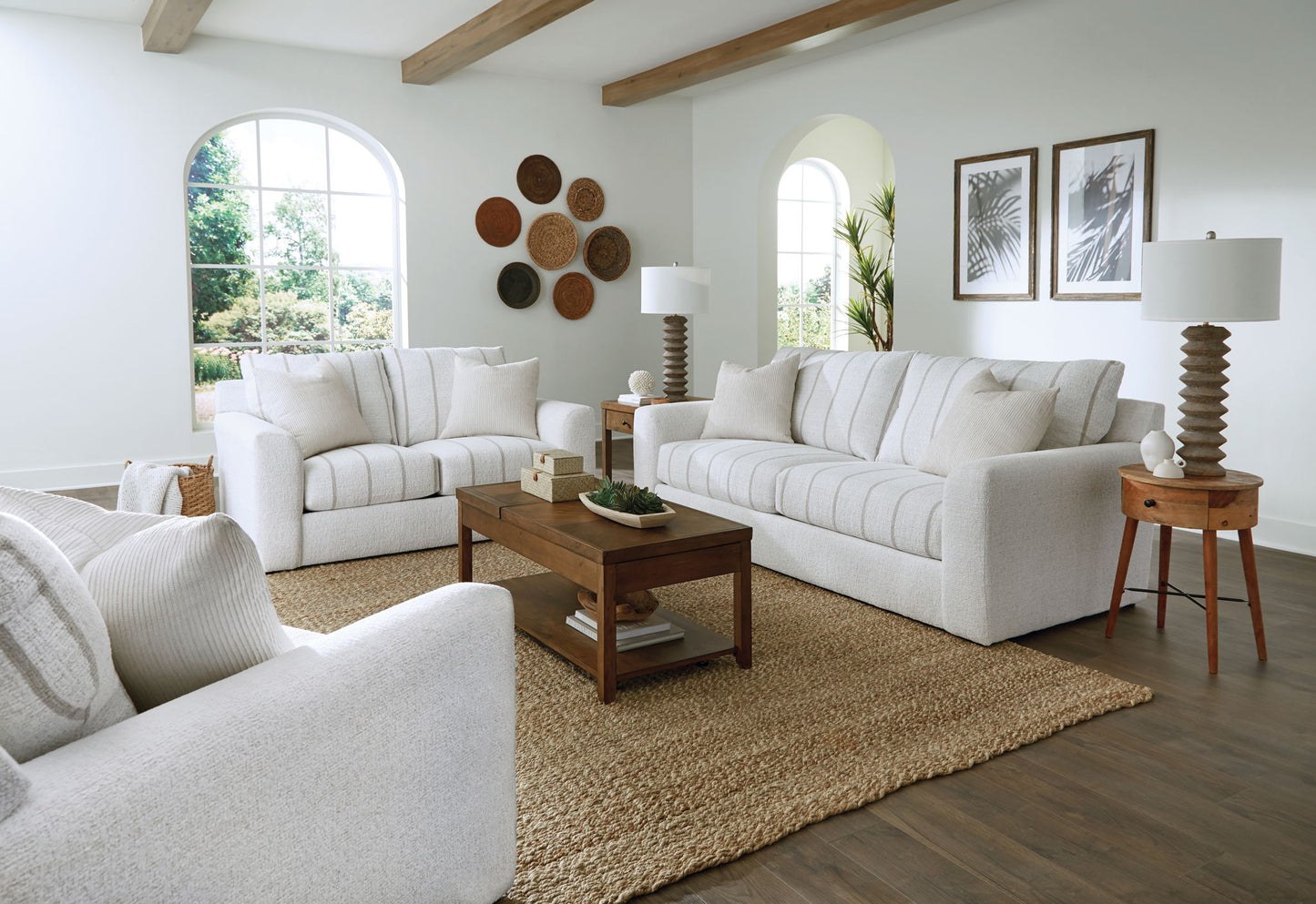 Lindsey - Loveseat - Hornell Furniture Outlet