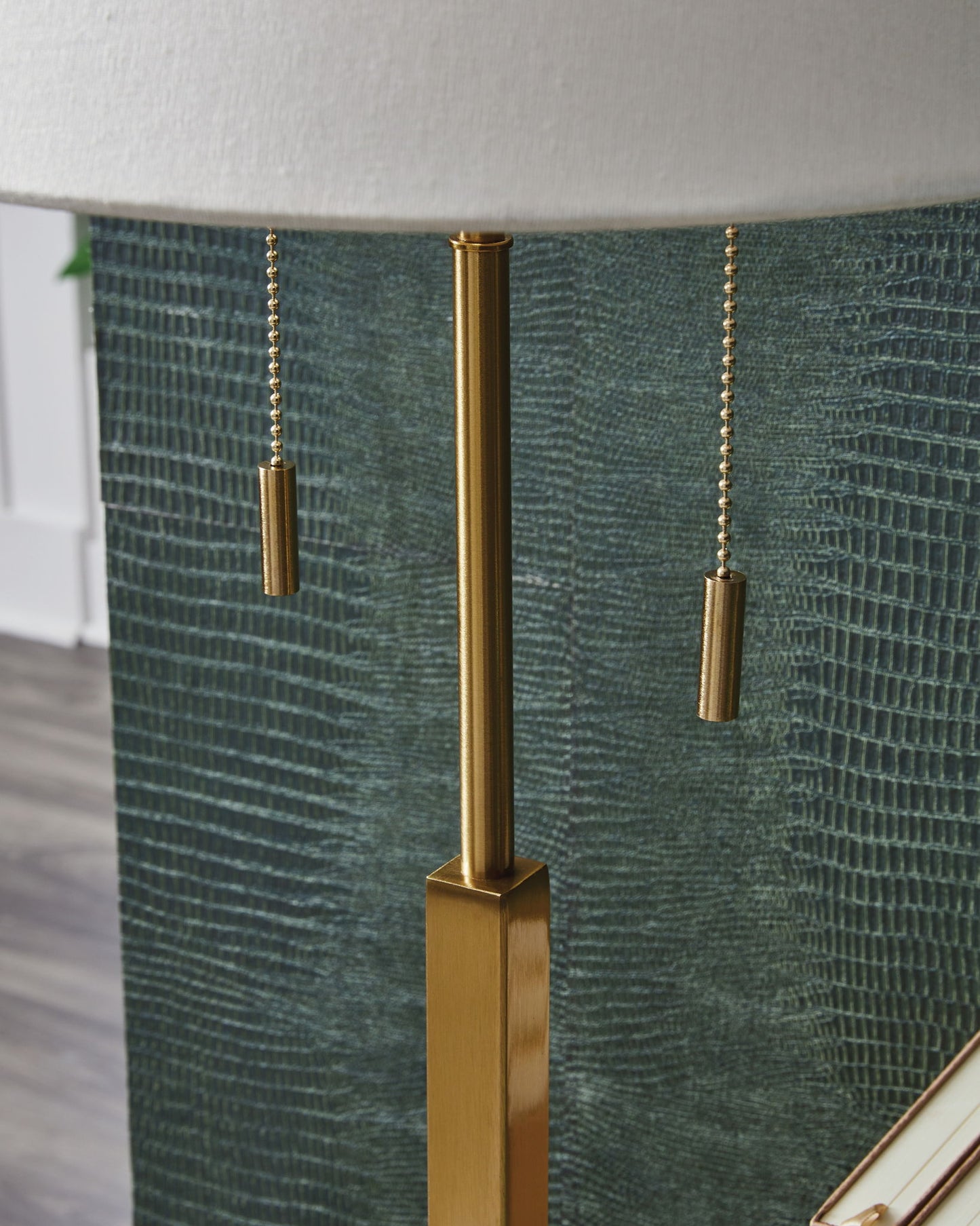 Haigwood - Metal Lamp - Hornell Furniture Outlet