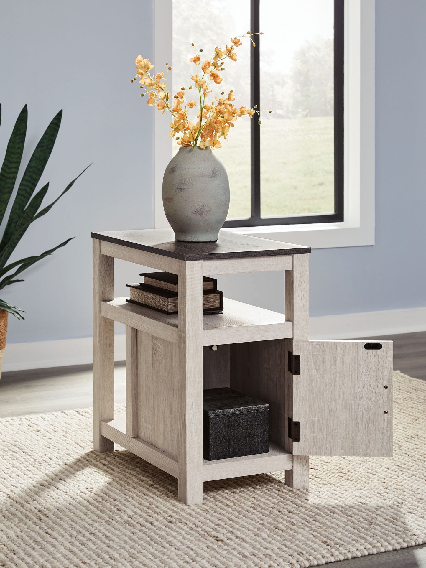 Fendenmore - Chair Side End Table - Hornell Furniture Outlet