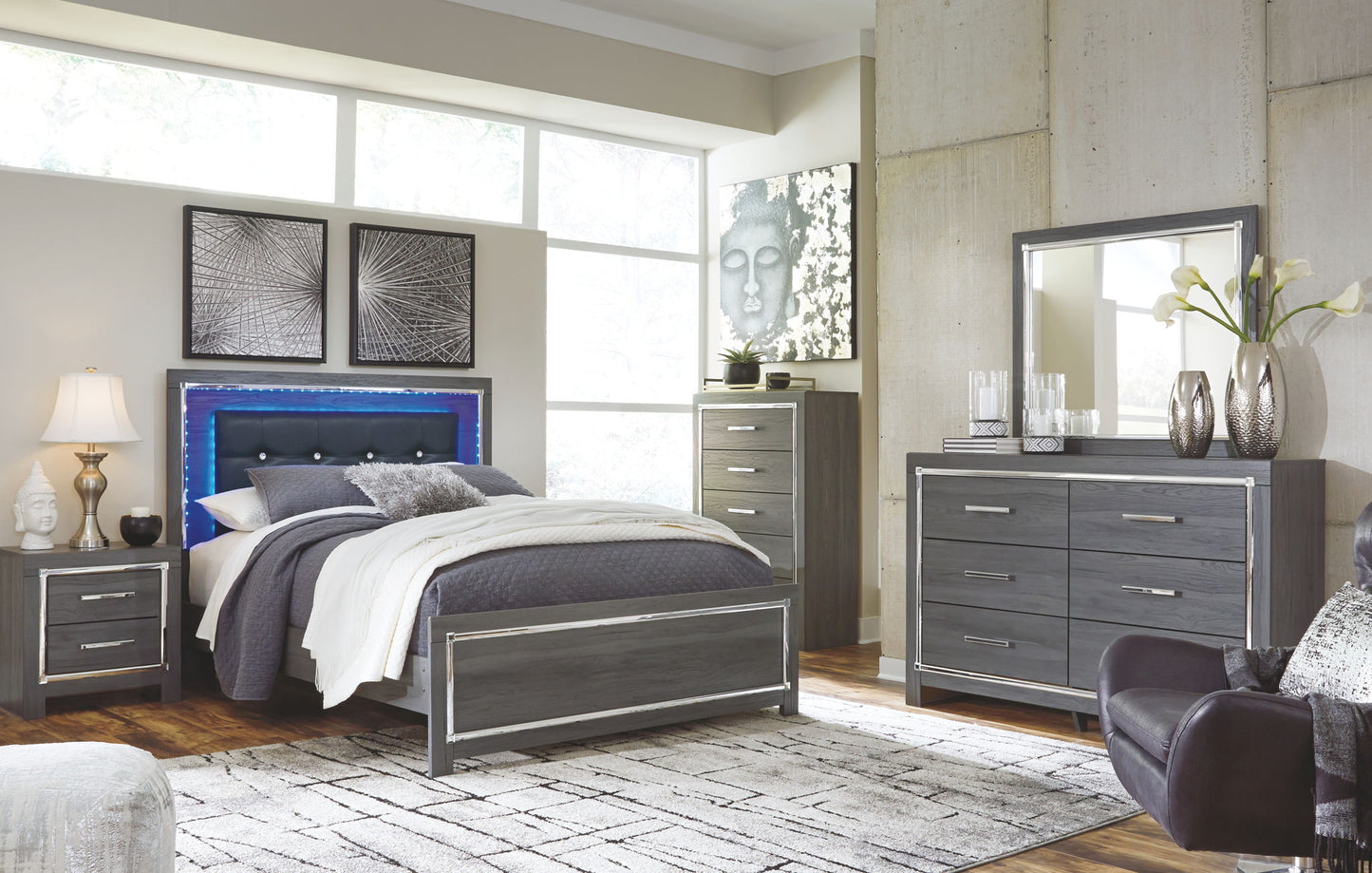 Lodanna - Dresser, Mirror - Hornell Furniture Outlet