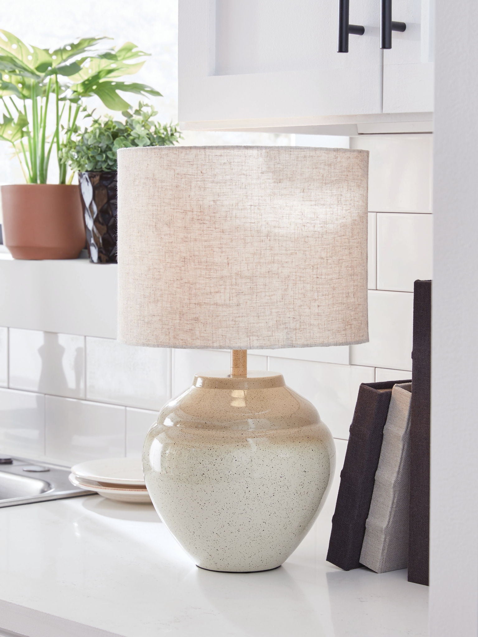 Waldish - Cream / Beige - Metal Table Lamp - Hornell Furniture Outlet