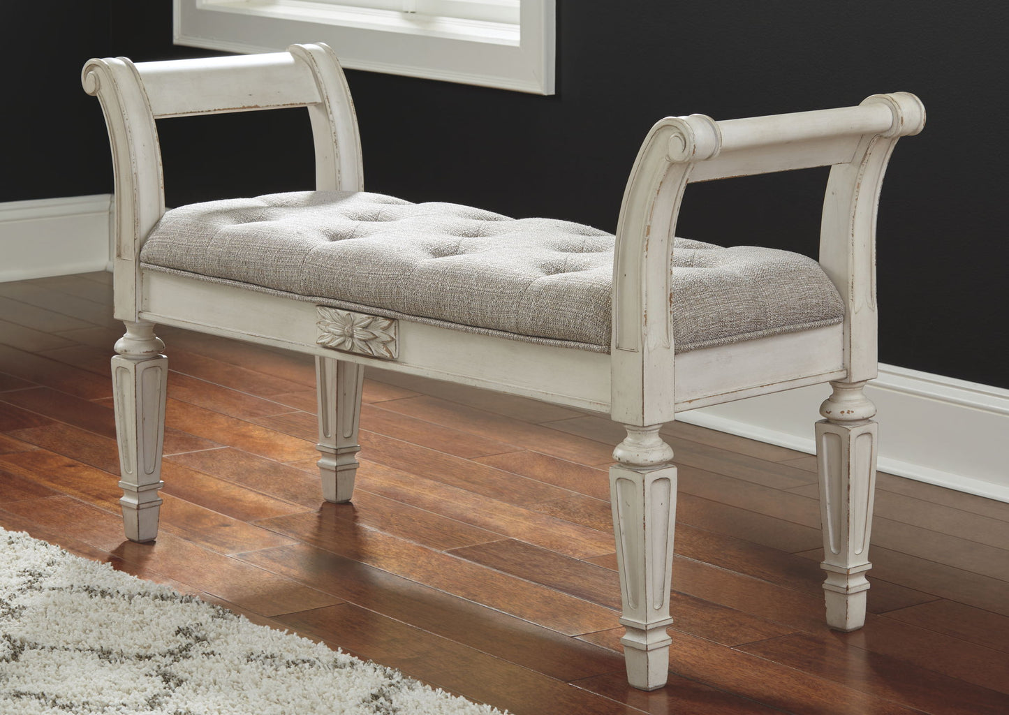 Realyn - Antique White - Accent Bench - Hornell Furniture Outlet