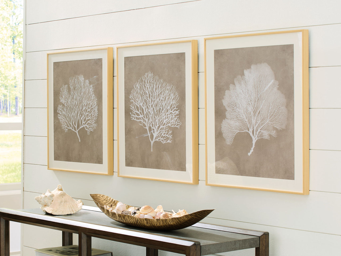 Hendridge - Taupe / White - Wall Art Set (Set of 3) - Hornell Furniture Outlet