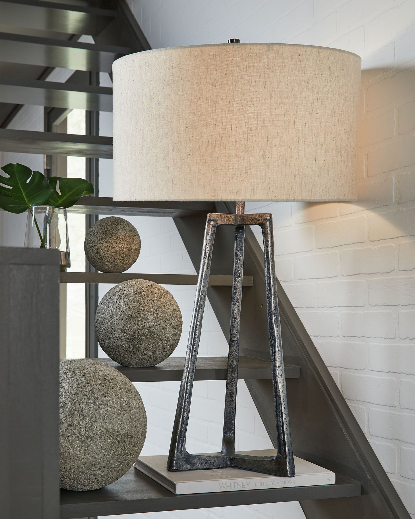 Ryandale - Table Lamp - Hornell Furniture Outlet