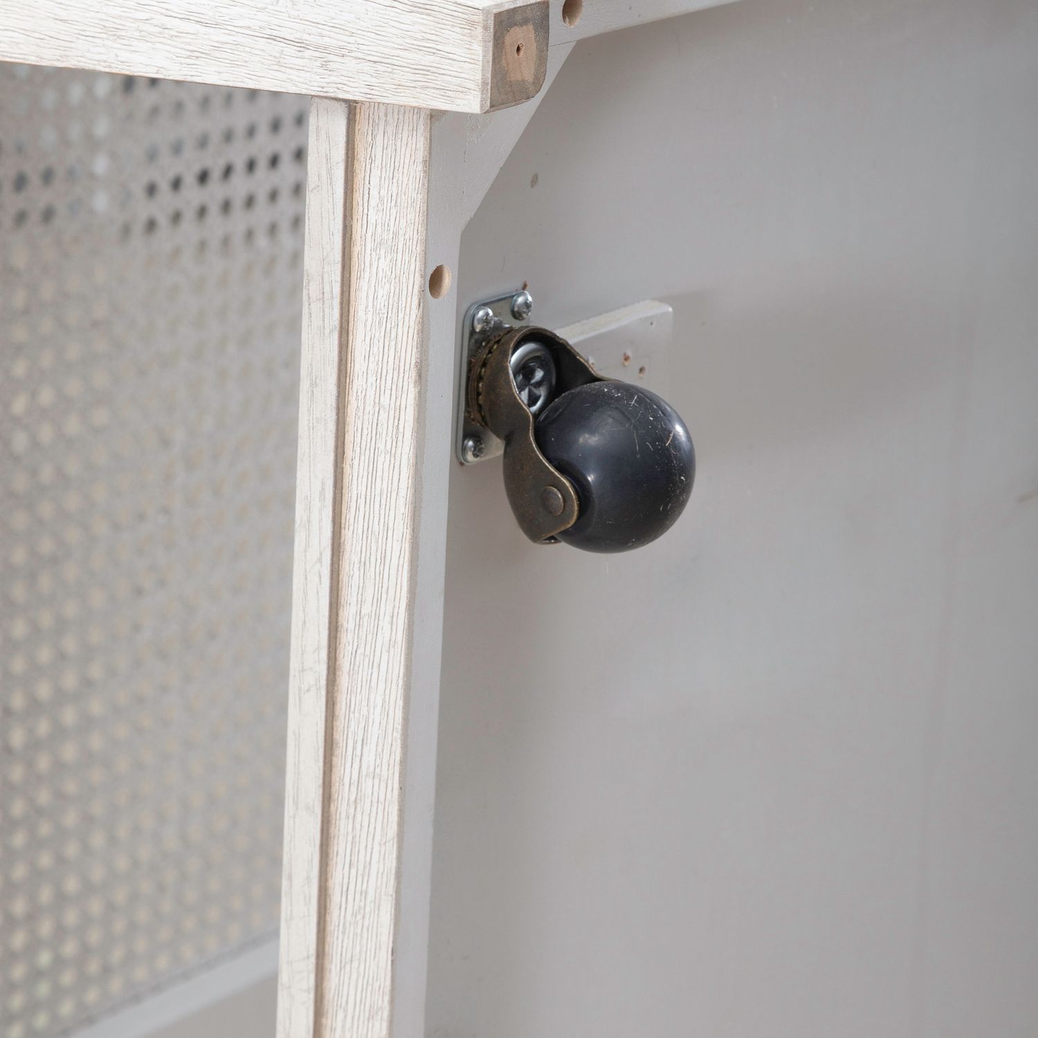 Caruso Heights - Table - Hornell Furniture Outlet