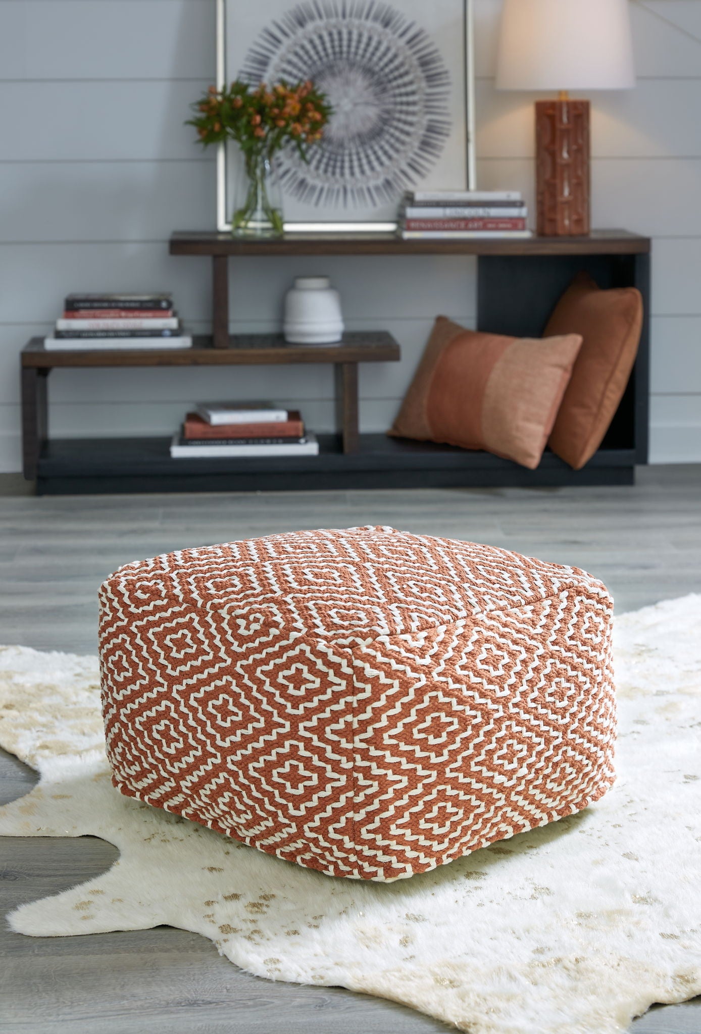 Brynnsen - Pouf - Hornell Furniture Outlet