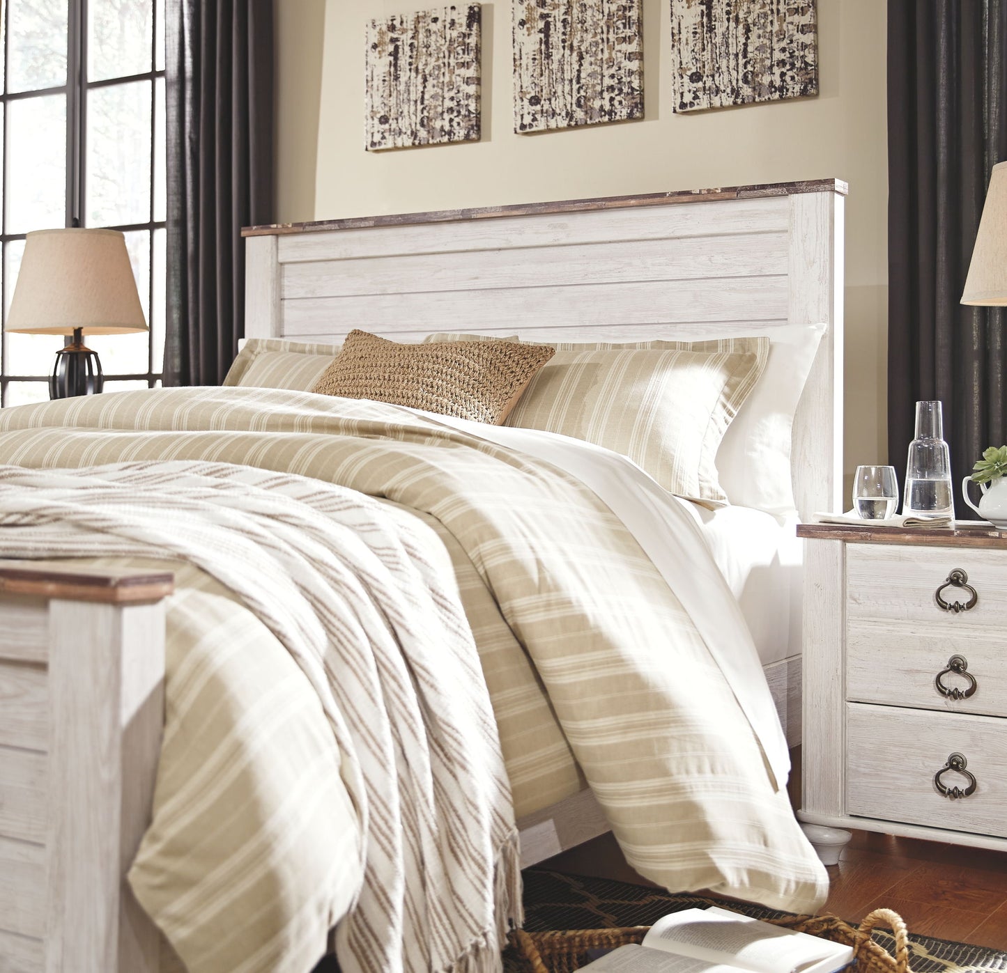Willowton - Panel Bed - Hornell Furniture Outlet