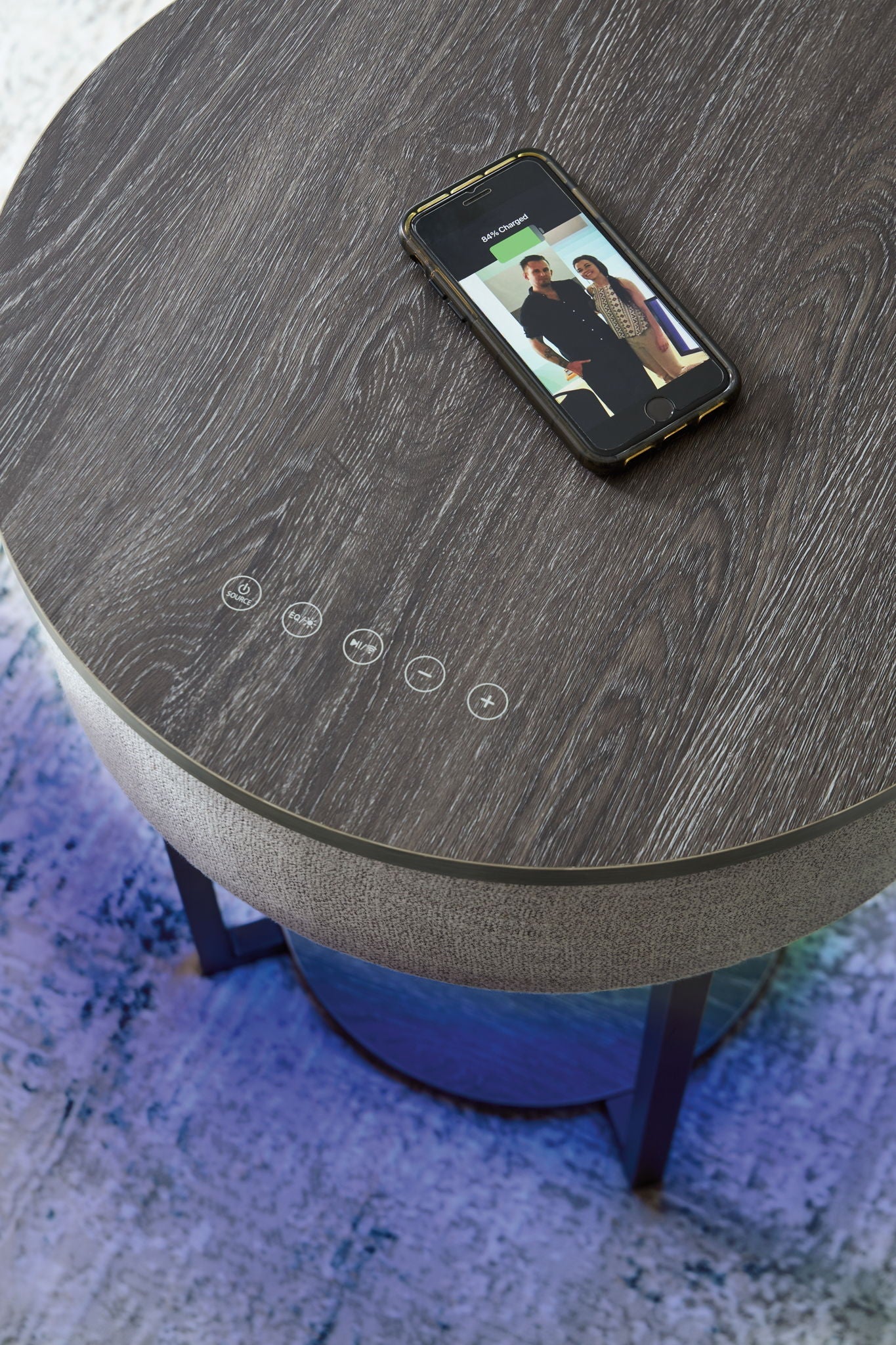 Sethlen - Gray / Black - Accent Table - Hornell Furniture Outlet