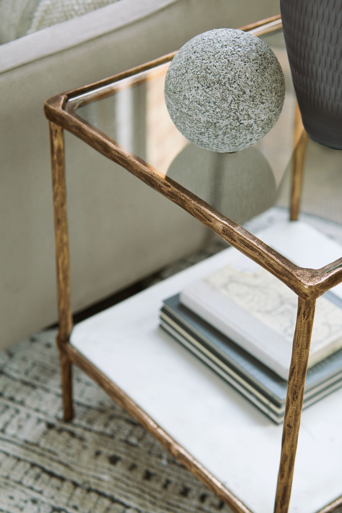 Ryandale - Accent Table - Hornell Furniture Outlet