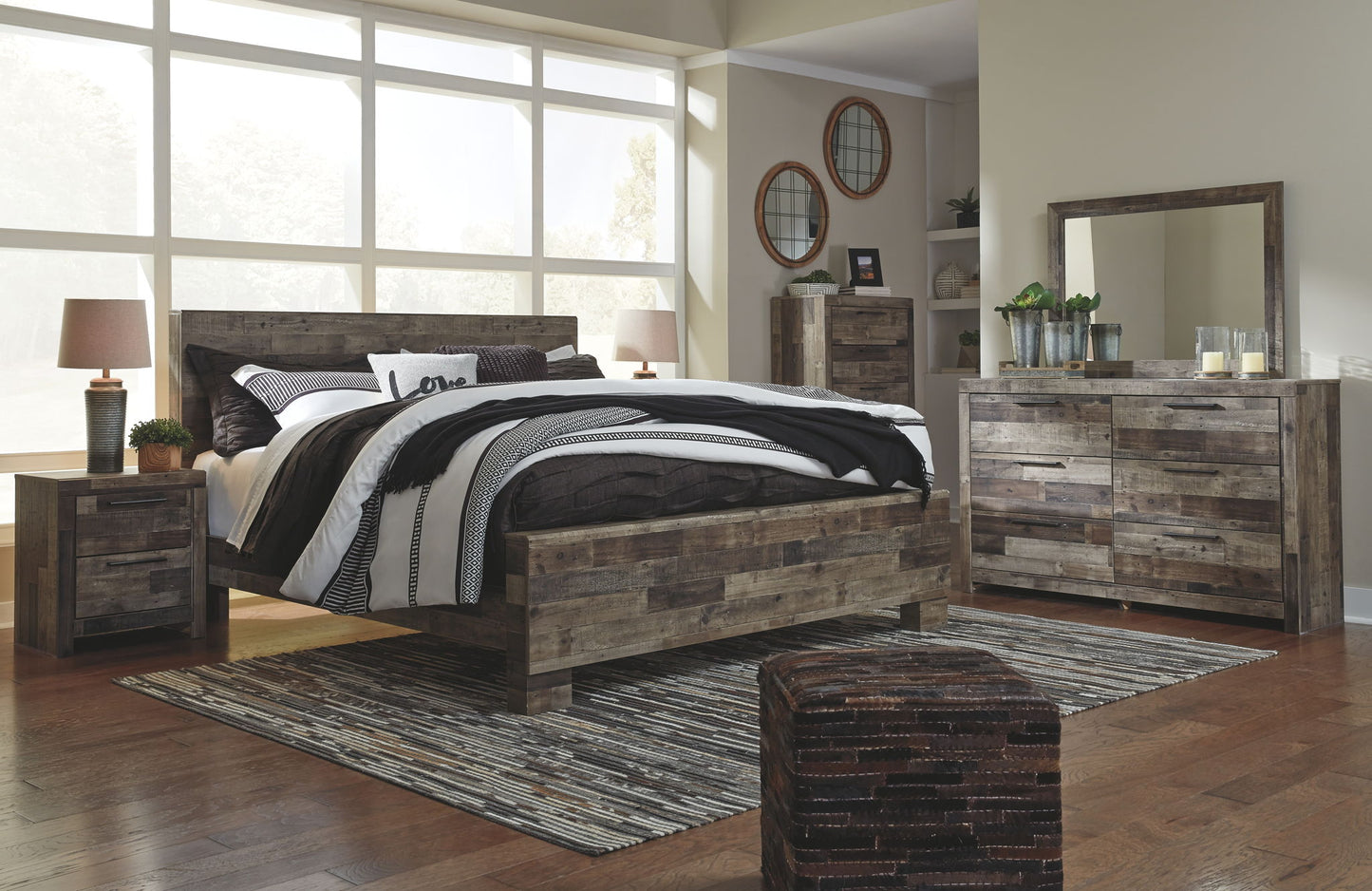 Derekson - Panel Bed - Hornell Furniture Outlet