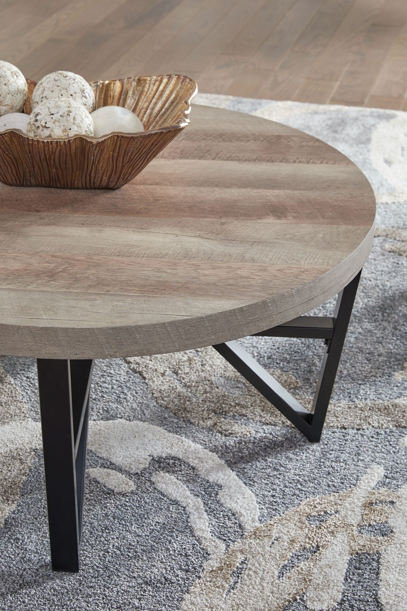 Deanlee - Grayish Brown / Black - Occasional Table Set (Set of 3) - Hornell Furniture Outlet