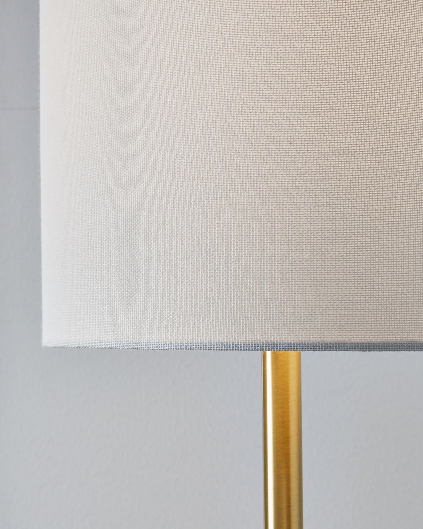 Maywick - White - Metal Table Lamp - Hornell Furniture Outlet