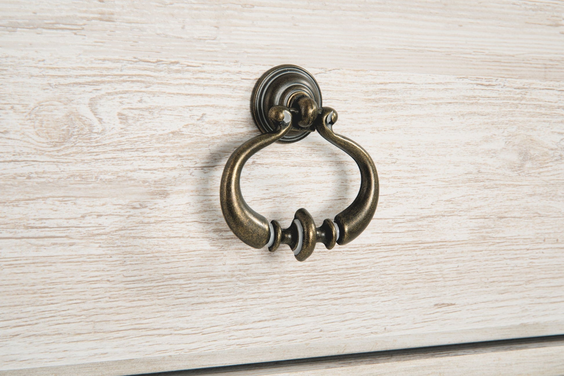 Willowton - Sleigh Bedroom Set - Hornell Furniture Outlet