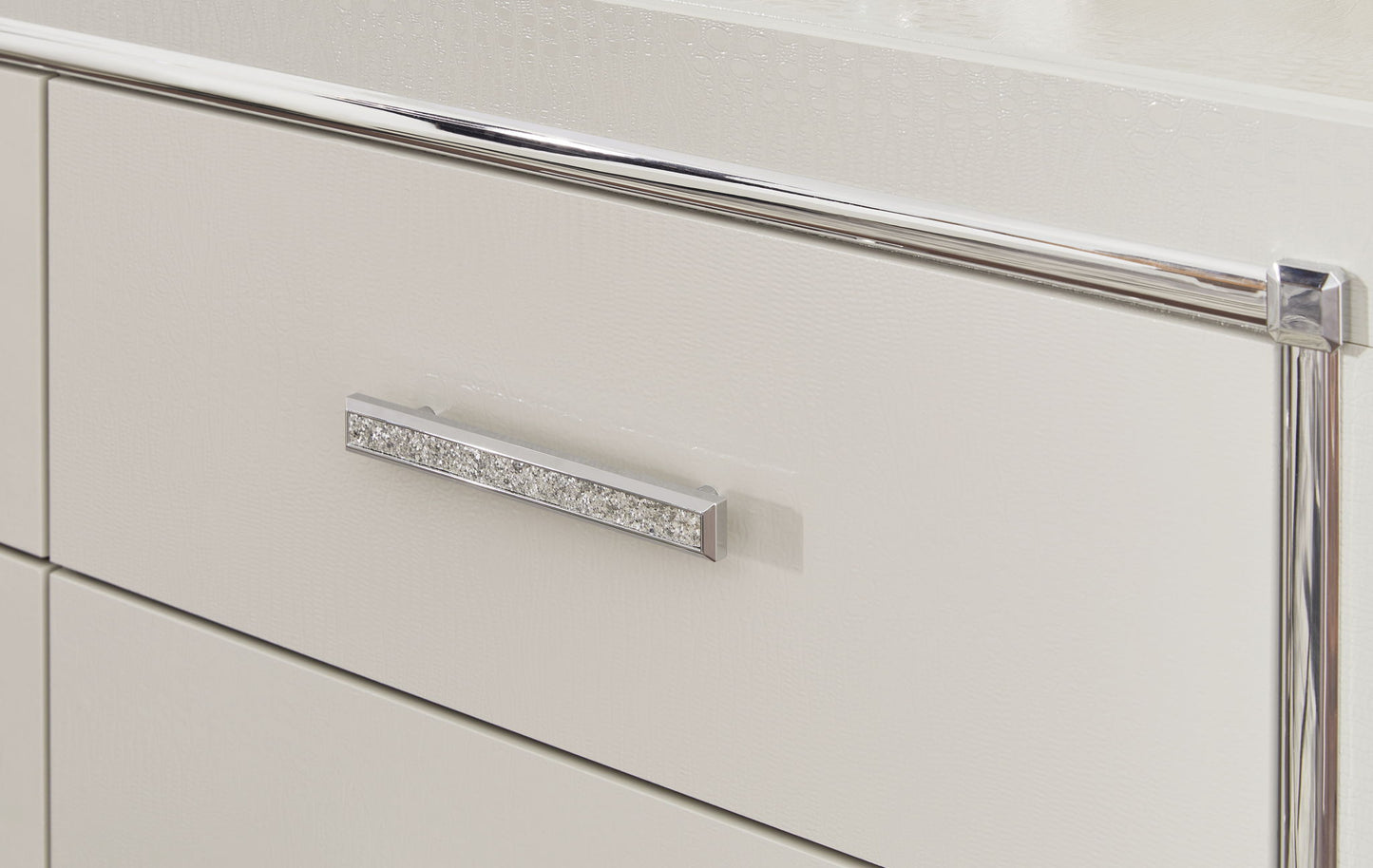 Zyniden - Silver - Dresser And Mirror - Hornell Furniture Outlet
