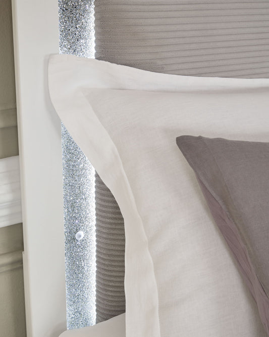 Maeling - King Upholstered Panel Bed - White - Hornell Furniture Outlet