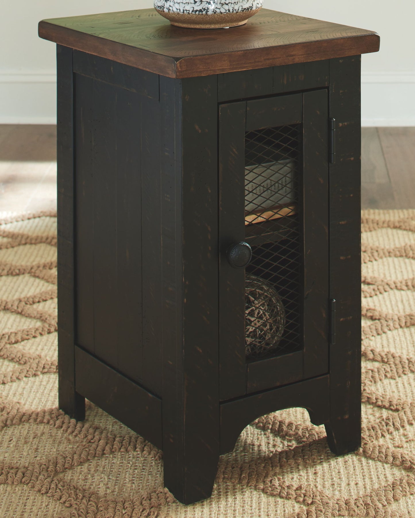 Valebeck - Black / Brown - Chair Side End Table - Hornell Furniture Outlet