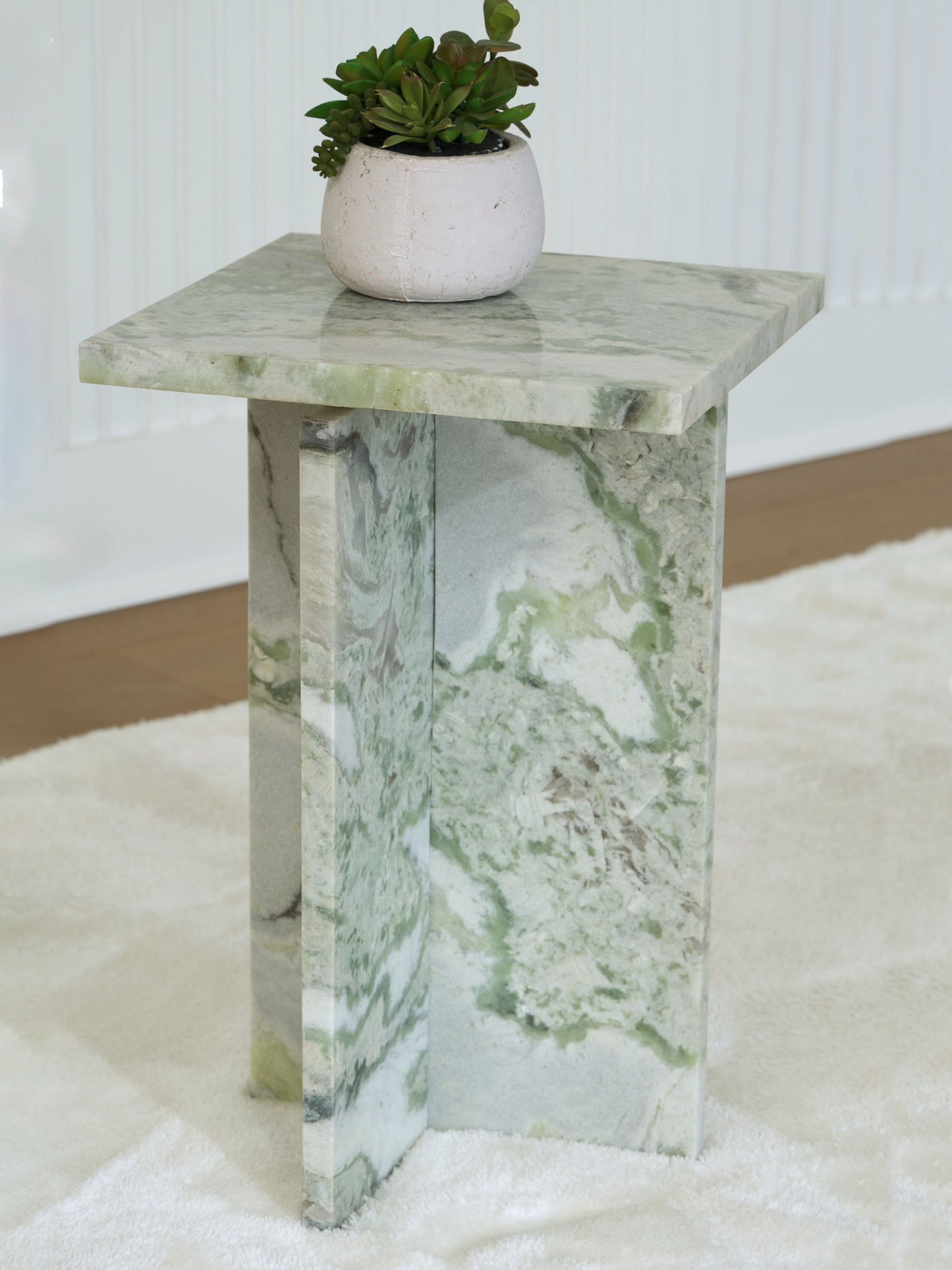Deaconwell - White / Green - Accent Table - Hornell Furniture Outlet