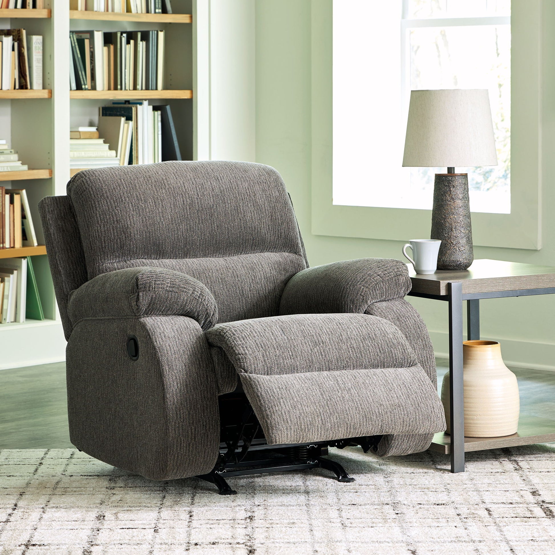 Scranto - Rocker Recliner - Hornell Furniture Outlet