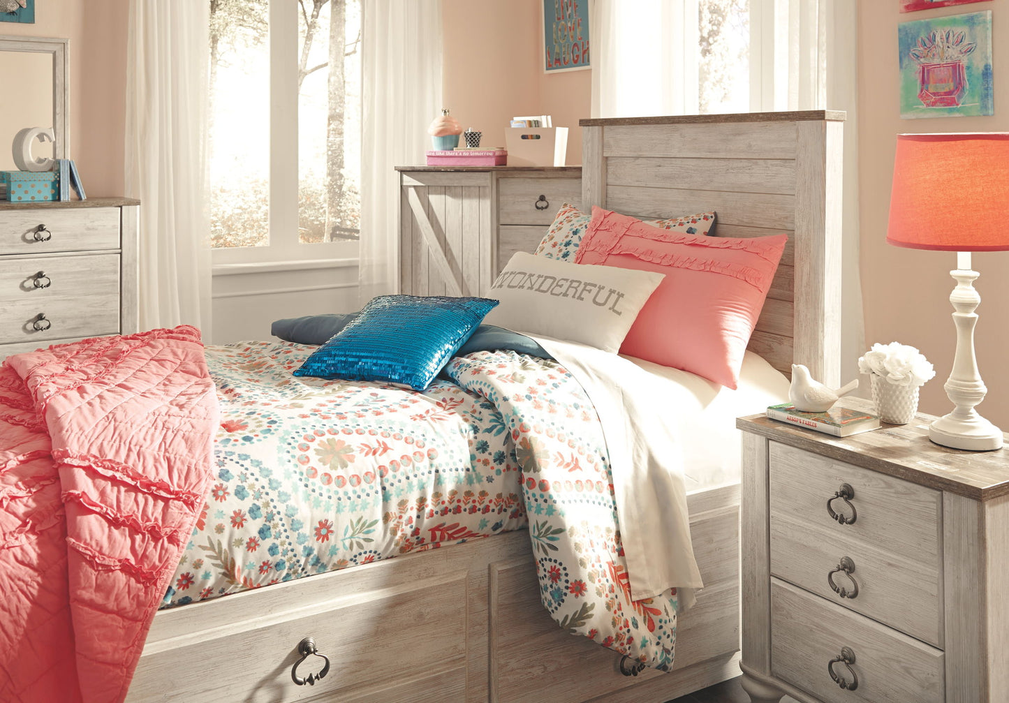 Willowton - Panel Bed - Hornell Furniture Outlet