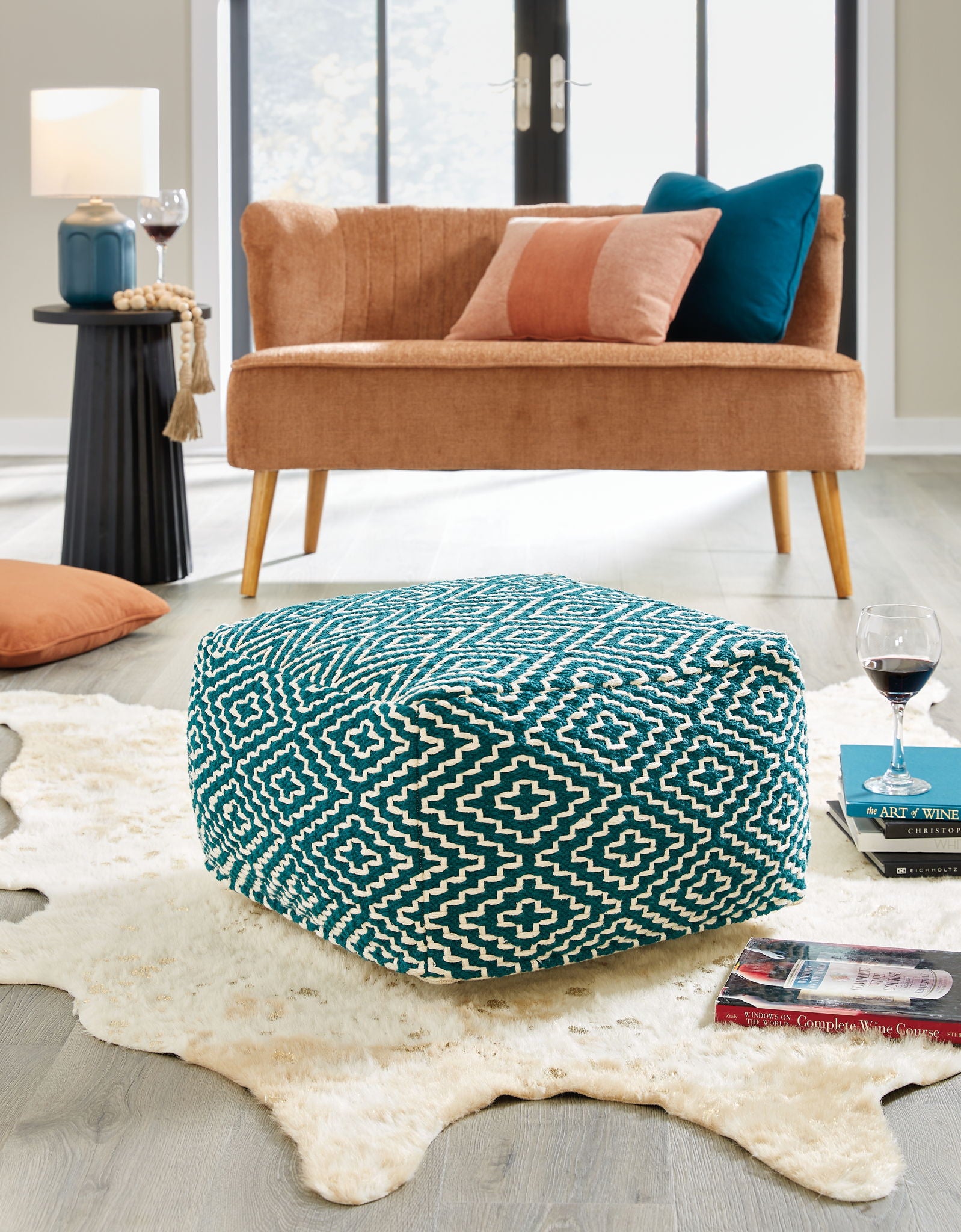 Brynnsen - Pouf - Hornell Furniture Outlet