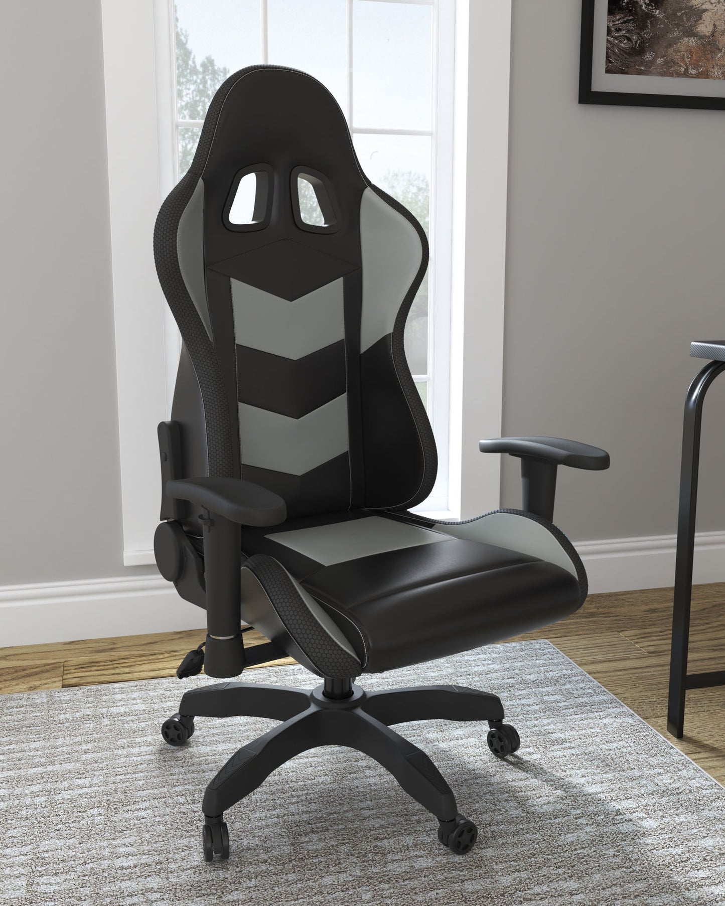 Lynxtyn - Swivel Chair - Hornell Furniture Outlet