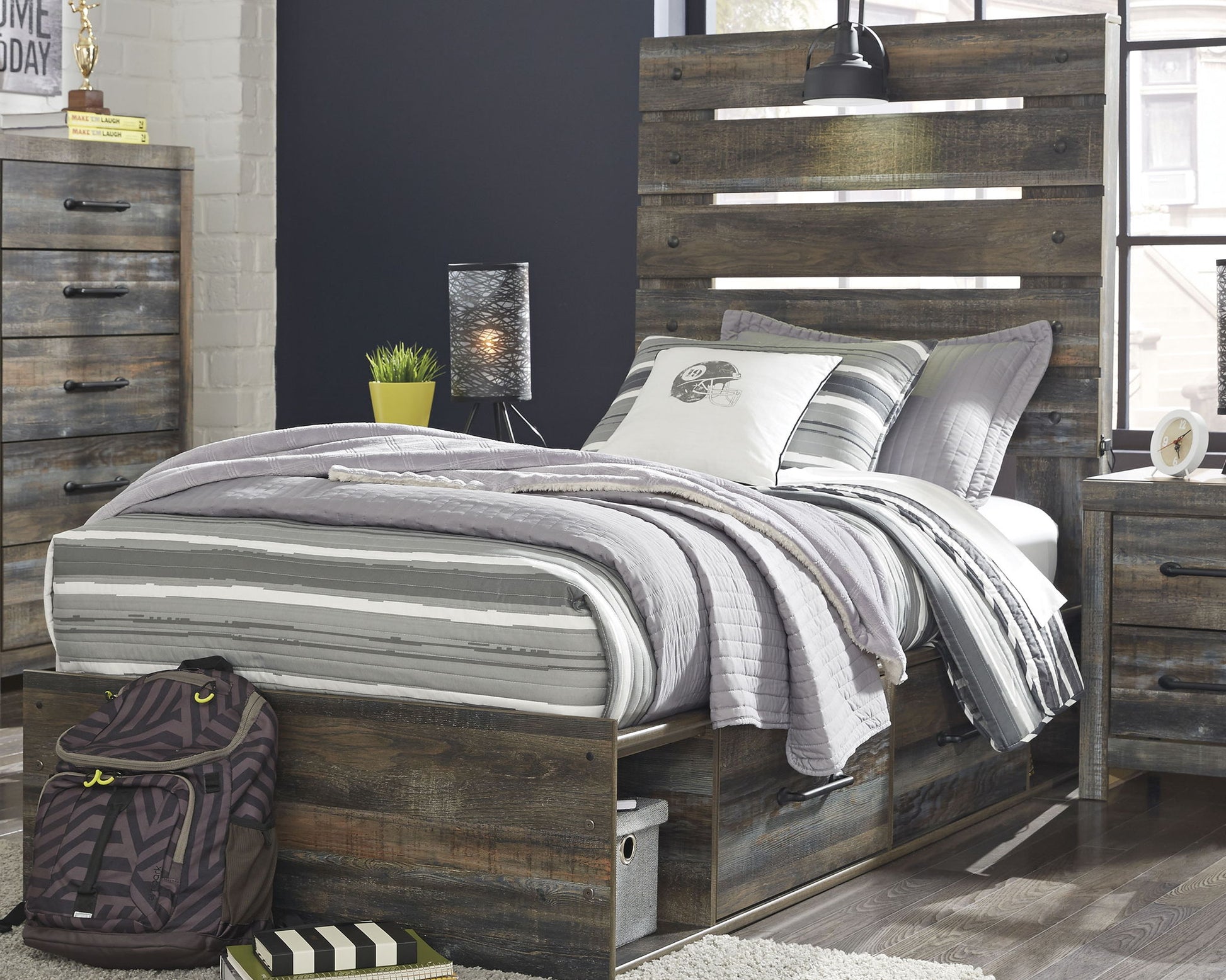 Drystan - Youth Panel Bedroom Set - Hornell Furniture Outlet