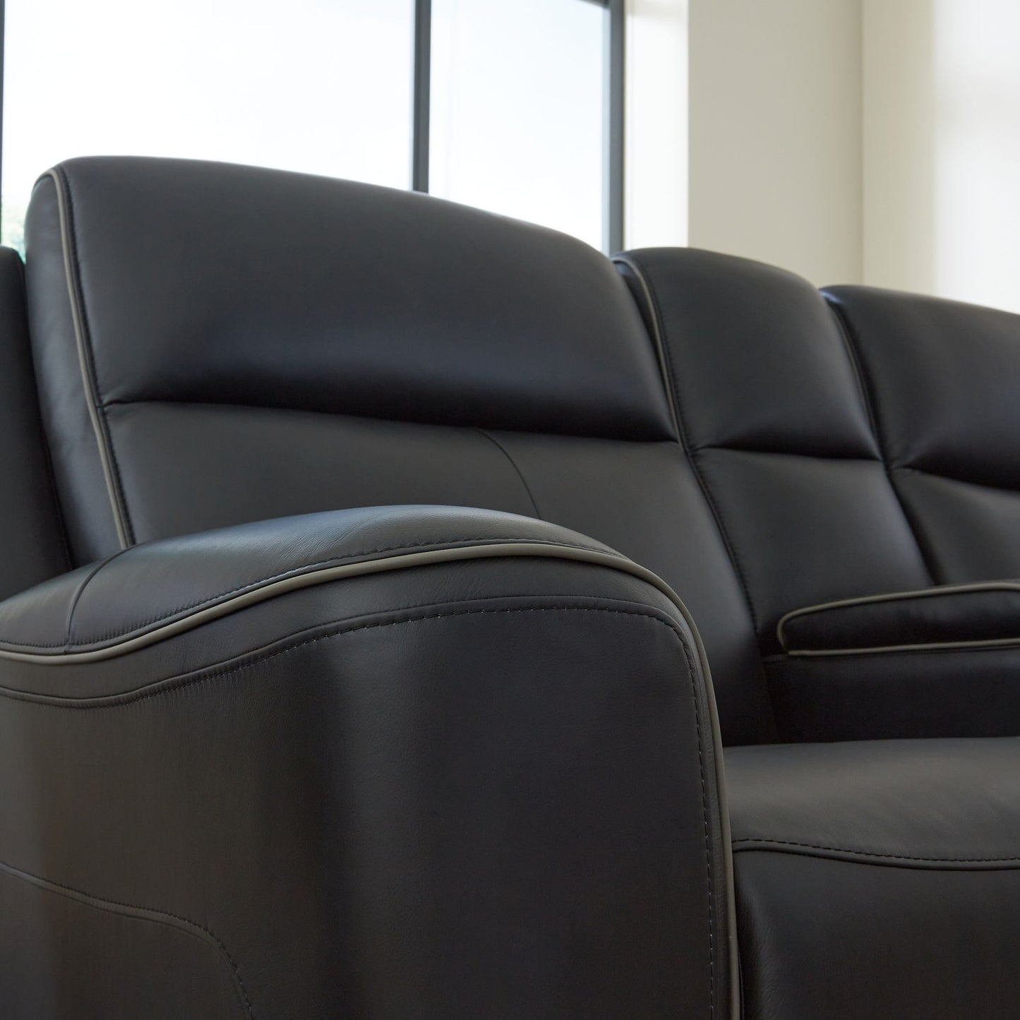 5Z - Comfort - Relaxation - Power Reclining Loveseat with Console / Adj Headrest - Hornell Furniture Outlet