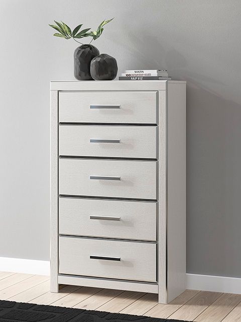 Zuraleus - Five Drawer Chest - Hornell Furniture Outlet