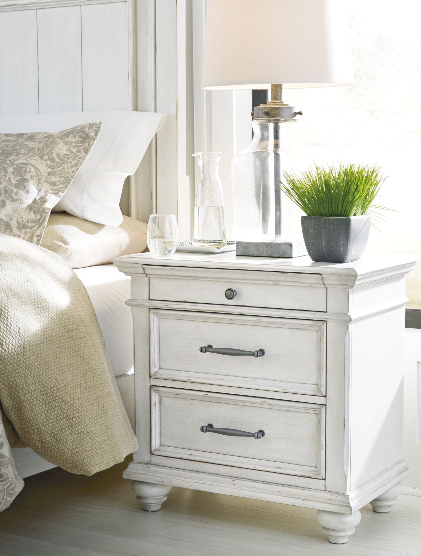 Kanwyn - Whitewash - Three Drawer Night Stand - Hornell Furniture Outlet