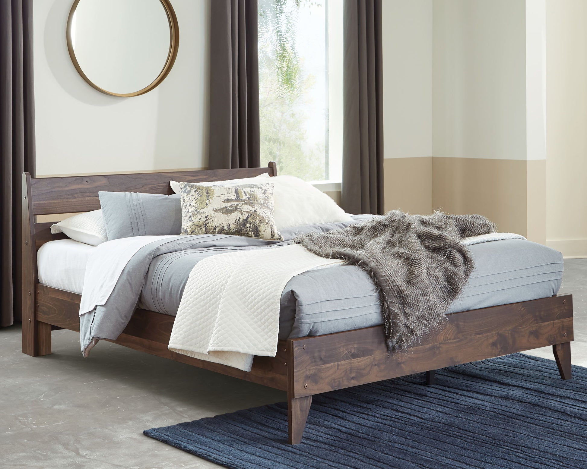 Calverson - Panel Platform Bed - Hornell Furniture Outlet