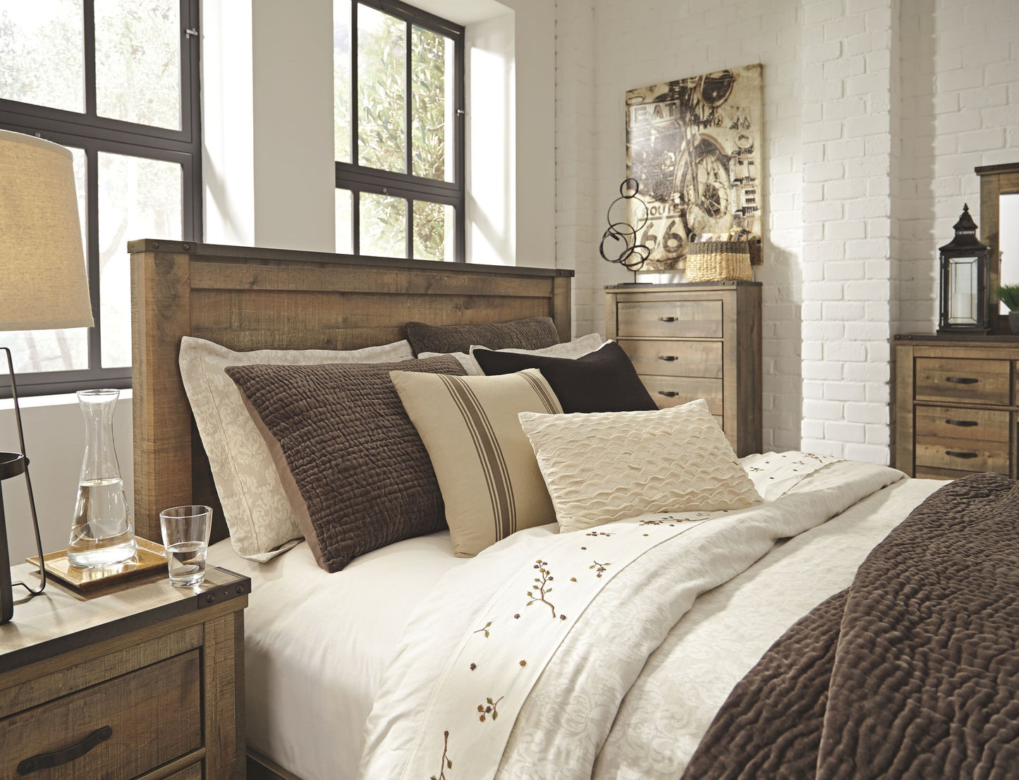 Trinell - Panel Bed - Hornell Furniture Outlet