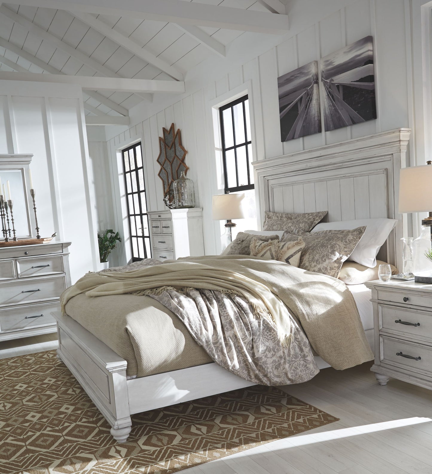Kanwyn - Panel Bed - Hornell Furniture Outlet