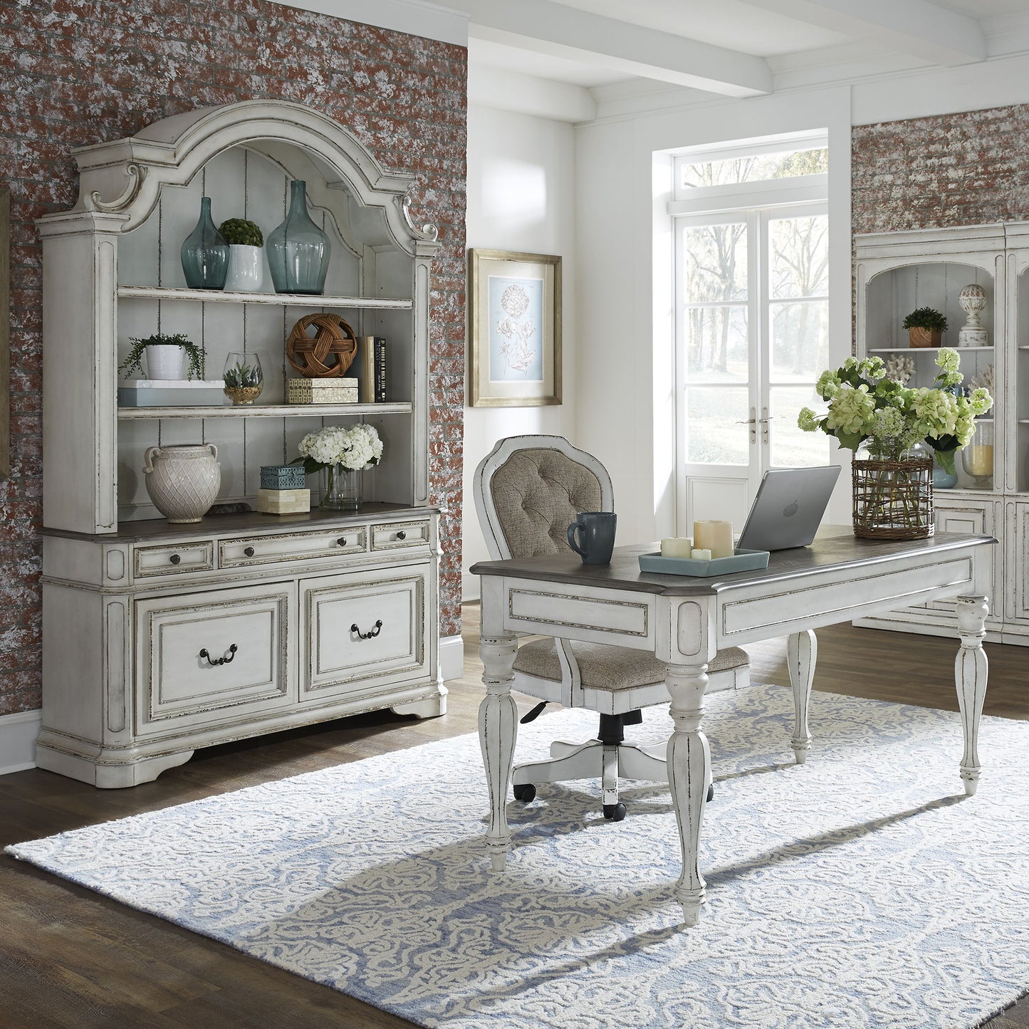 Magnolia Manor - Jr Executive Desk Chair - White - Hornell Furniture Outlet
