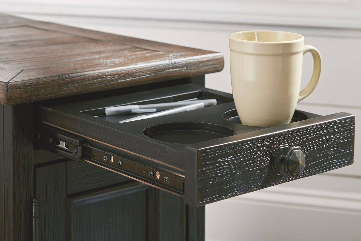 Tyler Creek - Grayish Brown / Black - Chair Side End Table - Hornell Furniture Outlet