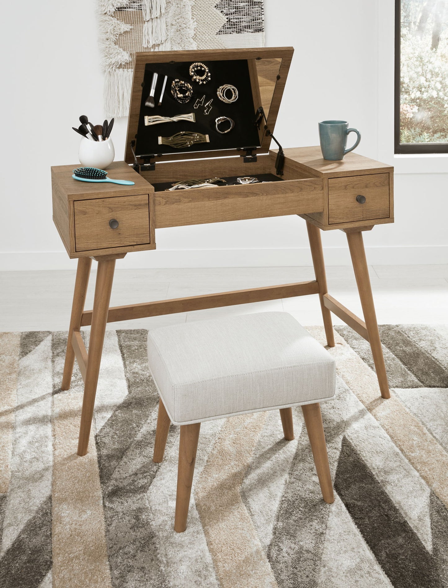 Thadamere - Vanity Stool - Hornell Furniture Outlet