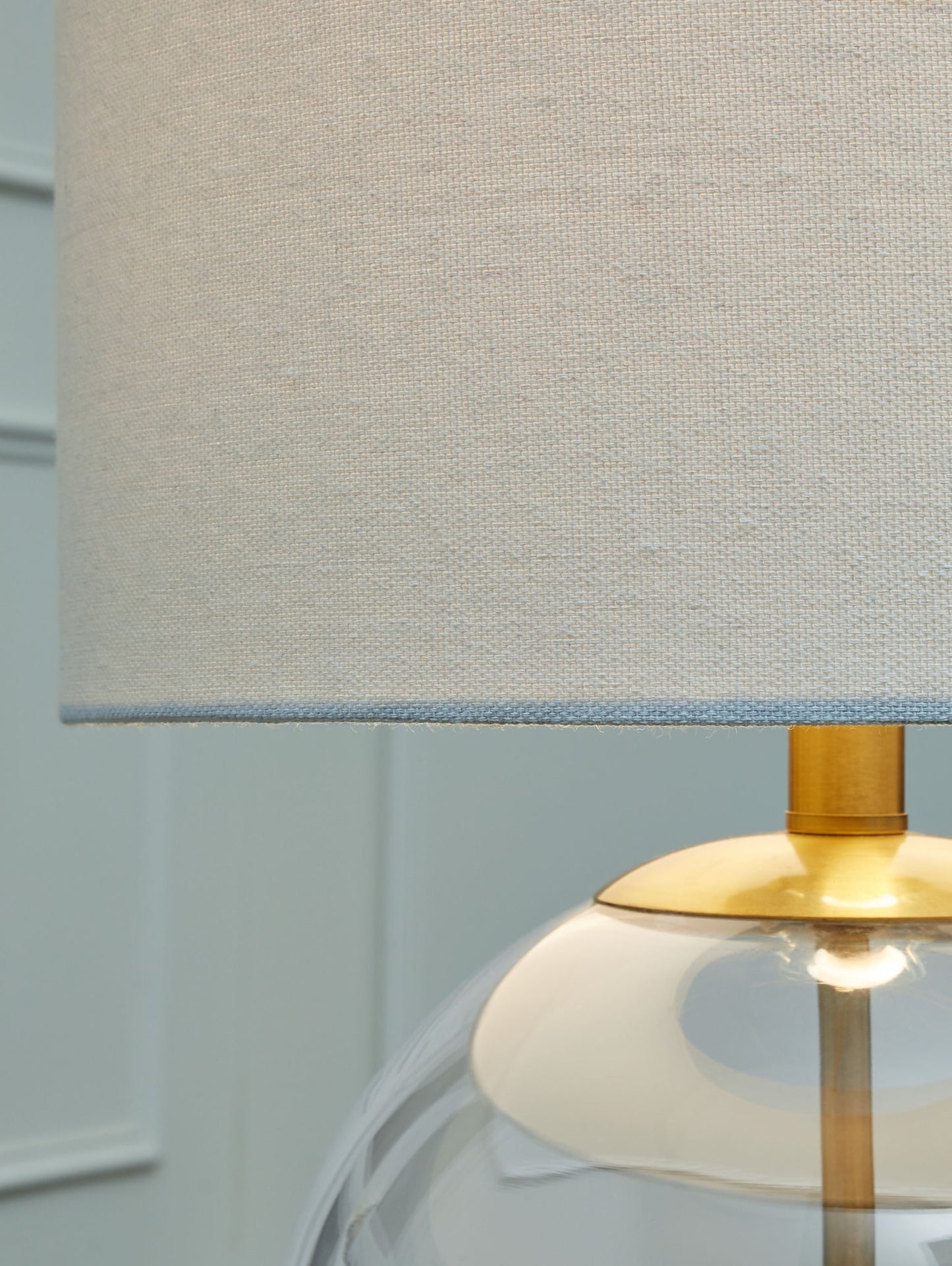 Samder - White - Glass Table Lamp - Hornell Furniture Outlet