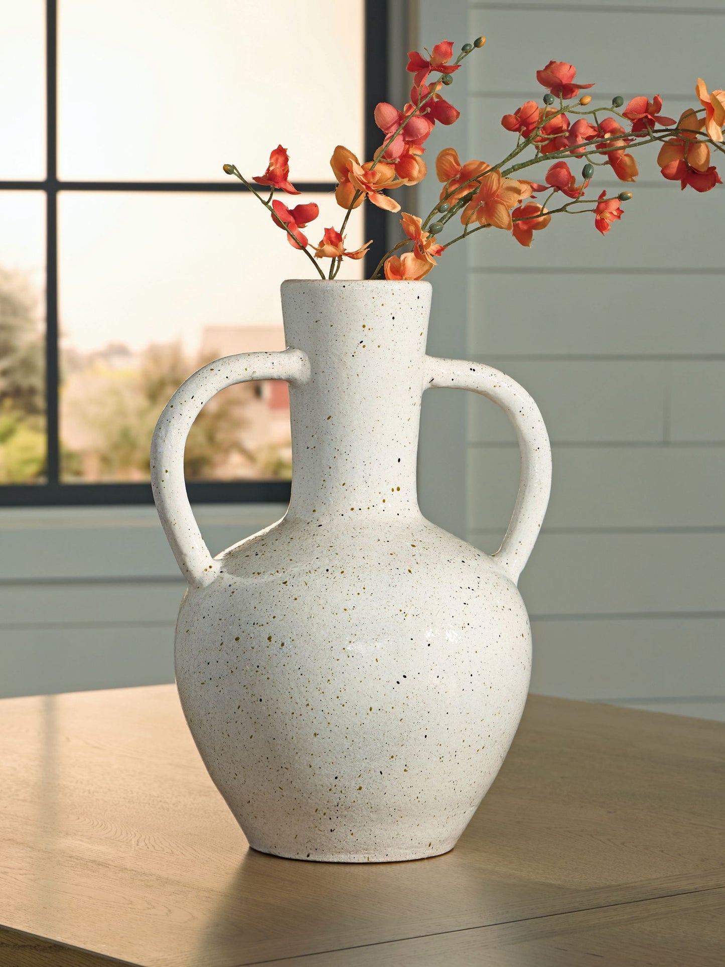 Dallinworth - Vase - Hornell Furniture Outlet