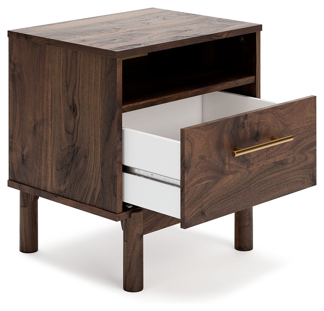 Calverson - Mocha - One Drawer Night Stand - Medium - Hornell Furniture Outlet