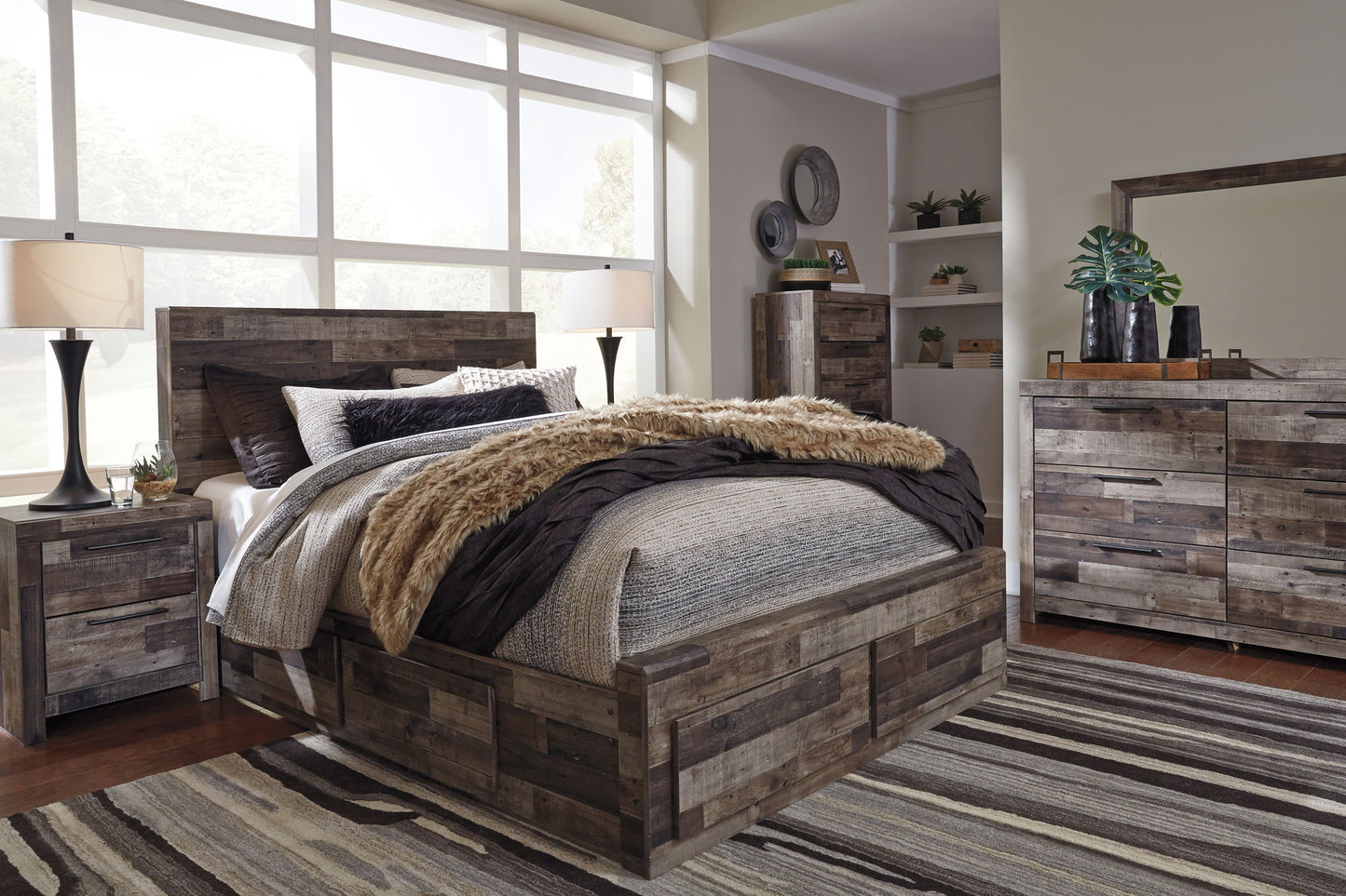 Derekson - Panel Bed - Hornell Furniture Outlet