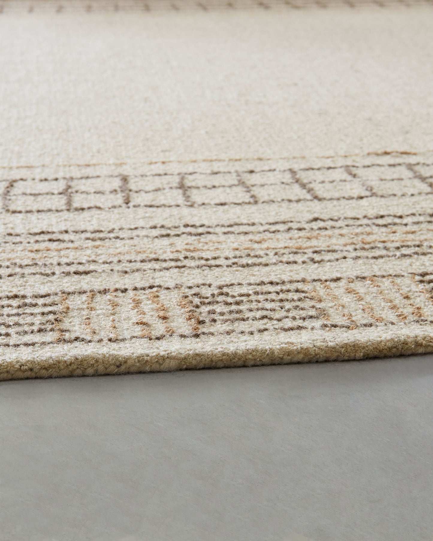 Idaman - Rug - Hornell Furniture Outlet