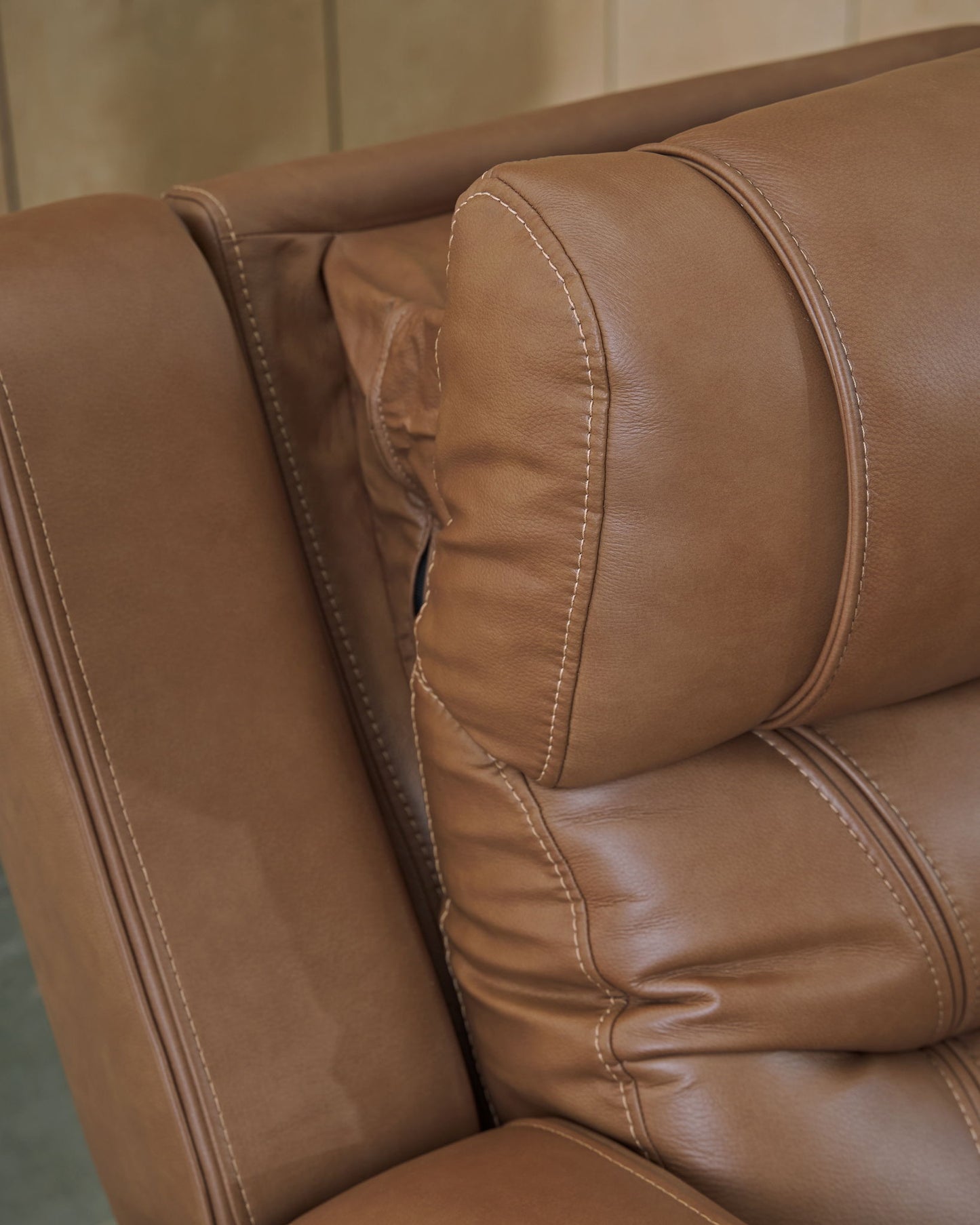 Knightington - Power Reclining Sofa With Audio Seating - Hornell Furniture Outlet
