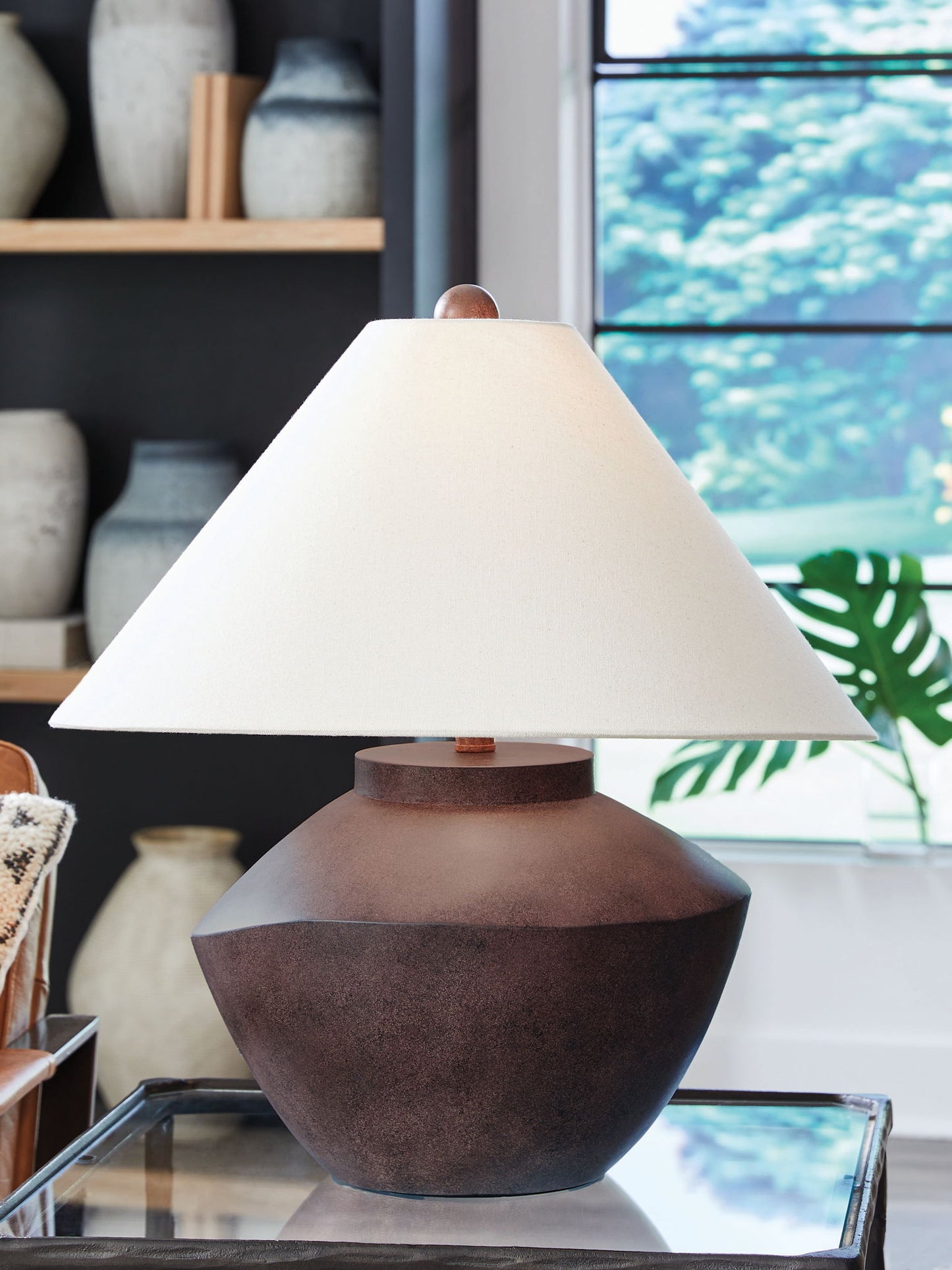 Honsworth - Antique Brown - Poly Table Lamp - Hornell Furniture Outlet